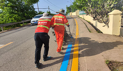 彩色标线:道路上的安全与艺术